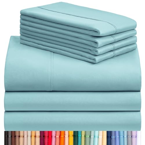 a stack of blue sheets