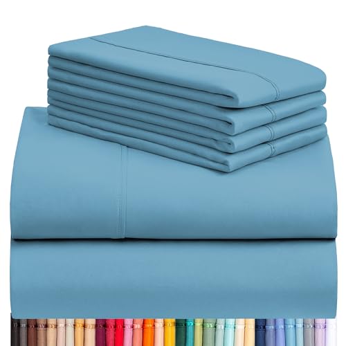 a stack of blue sheets