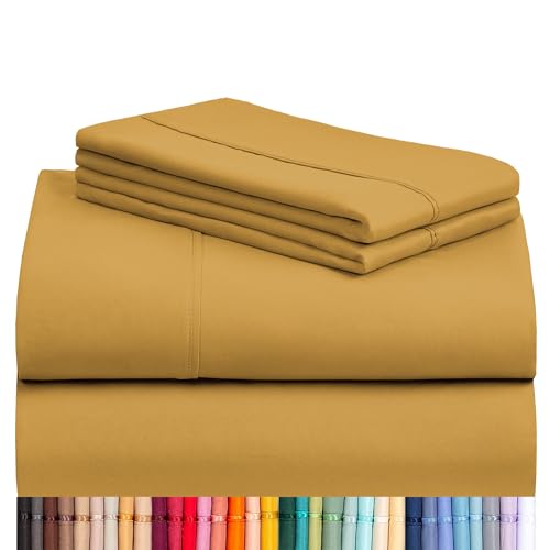 a stack of bed sheets